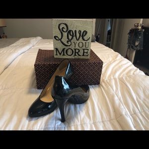 Jessica Simpson Black Patent Leather Pump